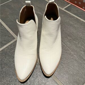 BEAST FASHION White Ankle Booties